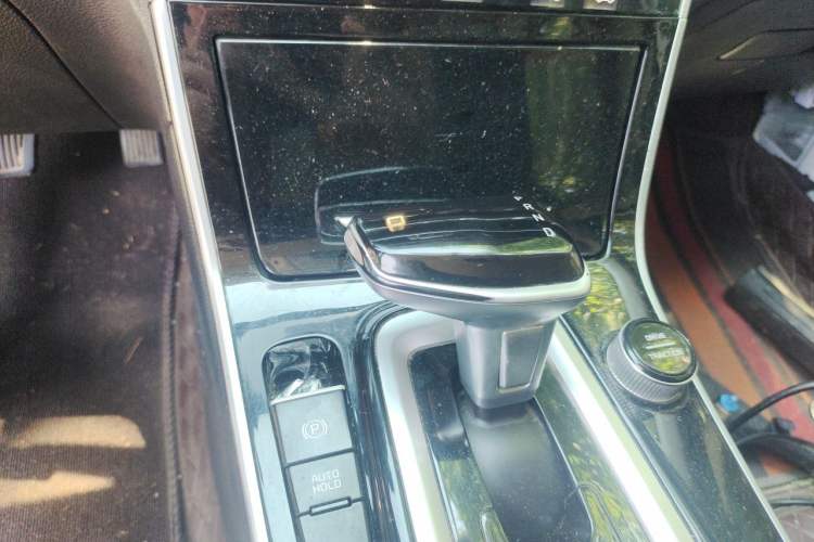 Used Kia KX3 2020 1.5L CVT Trend Edition Gear Lever