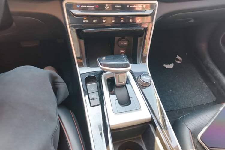 Used Kia KX3 2020 1.5L CVT Trend Edition Gear Lever