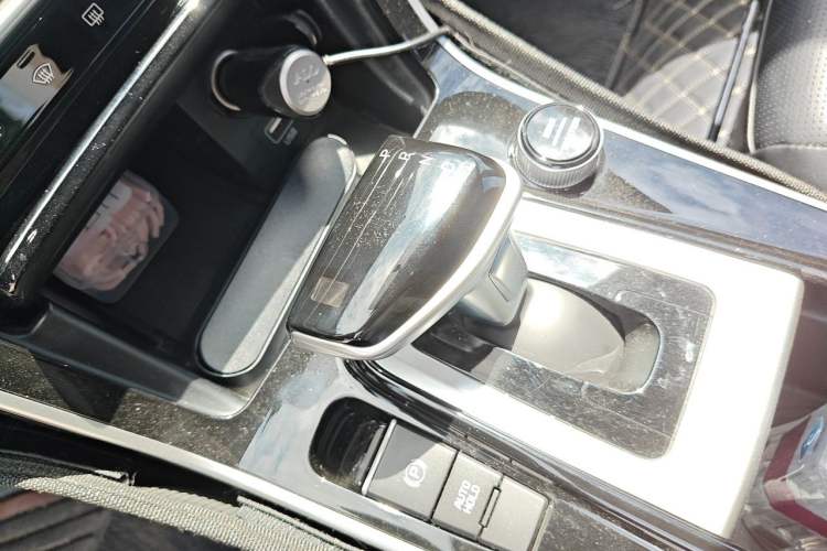 Used Kia KX3 2020 1.5L CVT Trend Edition Gear Lever