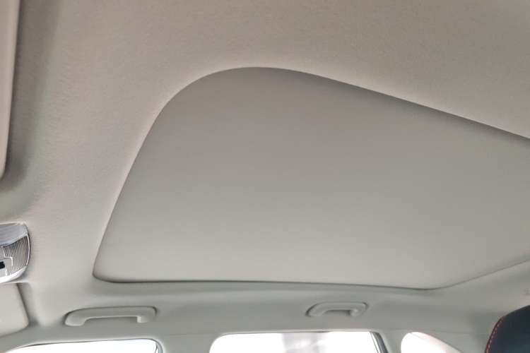 Used Kia KX3 2020 1.5L CVT Trend Edition Headliner