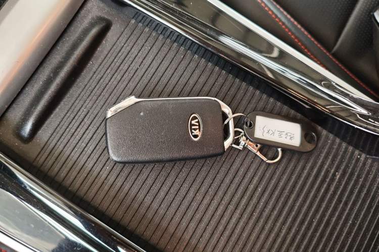 Used Kia KX3 2020 1.5L CVT Trend Edition Interior 1