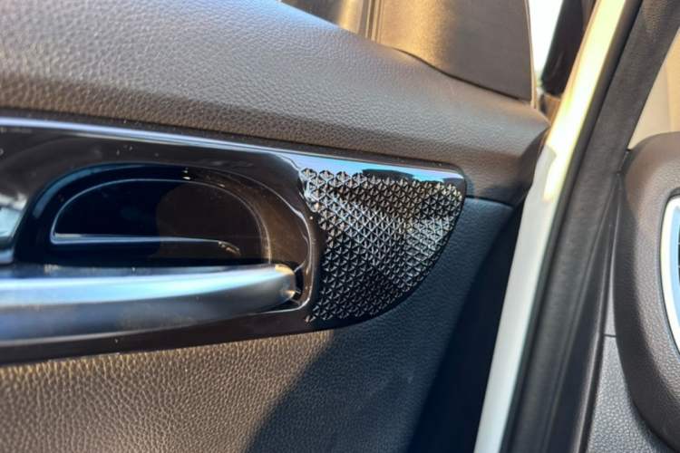 Used Kia KX3 2020 1.5L CVT Trend Edition Interior 10