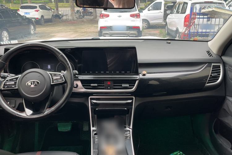 Used Kia KX3 2020 1.5L CVT Trend Edition Interior 2