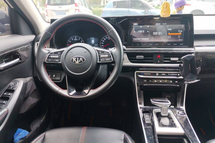 Used Kia KX3 2020 1.5L CVT Trend Edition Interior 3