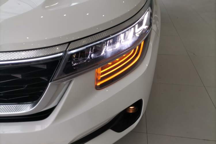 Used Kia KX3 2020 1.5L CVT Trend Edition Left Front Headlight