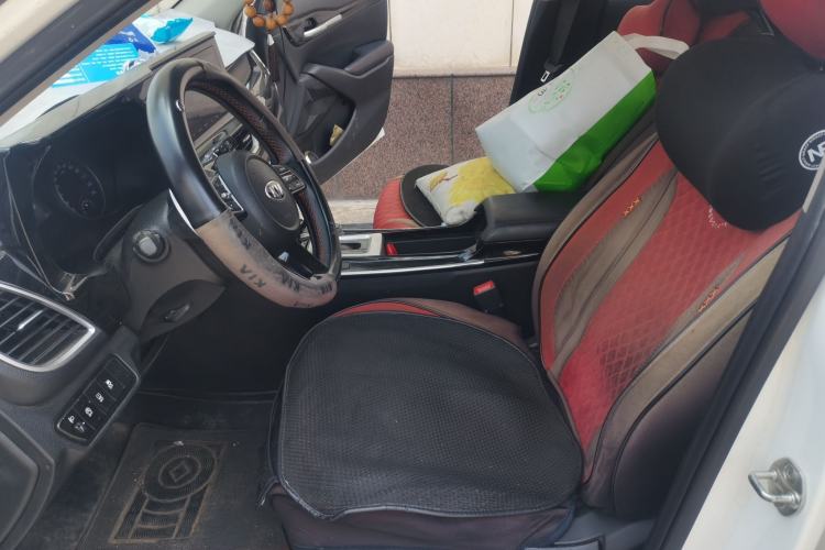 Used Kia KX3  Left Front Seat