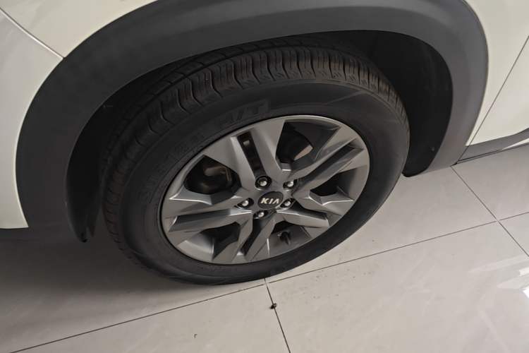 Used Kia KX3 2020 1.5L CVT Smart Edition Left Front Wheel Hub