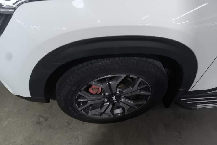 Used Kia KX3 2020 1.5L CVT Trend Edition Left Front Wheel Hub