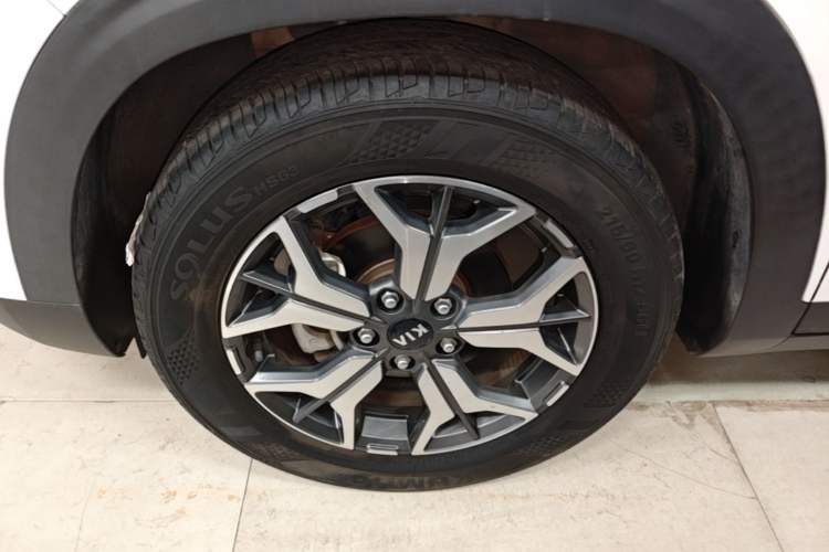 Used Kia KX3 2020 1.5L CVT Trend Edition Left Front Wheel Hub