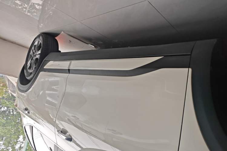 Used Kia KX3 2020 1.5L CVT Smart Edition Left Side Sill