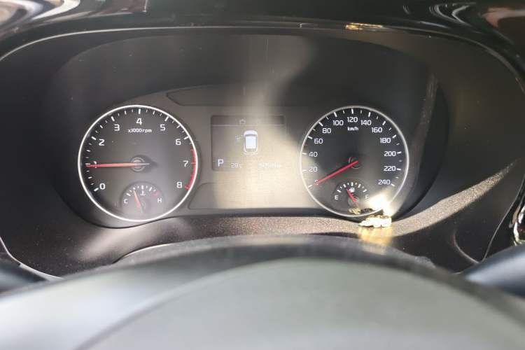 Used Kia KX3 2020 1.5L CVT Comfort Edition Odometer Close Up