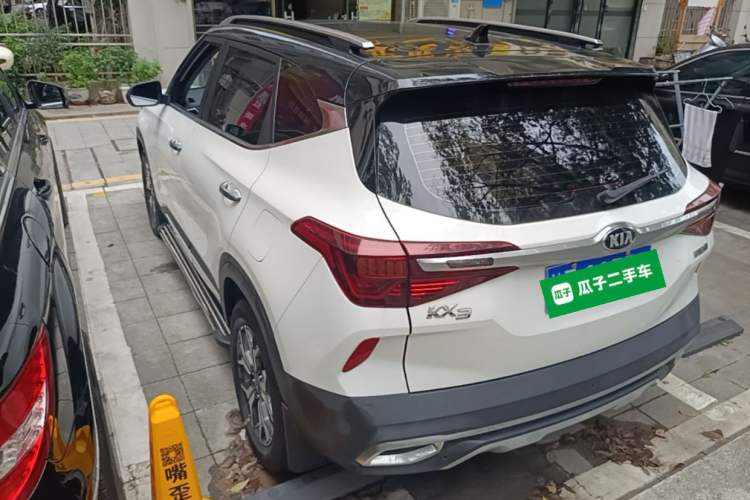 Used Kia KX3 2020 1.5L CVT Trend Edition Rear Left 45 Deg