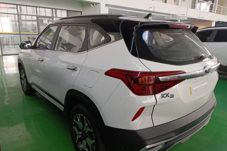 Used Kia KX3 2020 1.5L CVT Trend Edition Rear Left 45 Deg
