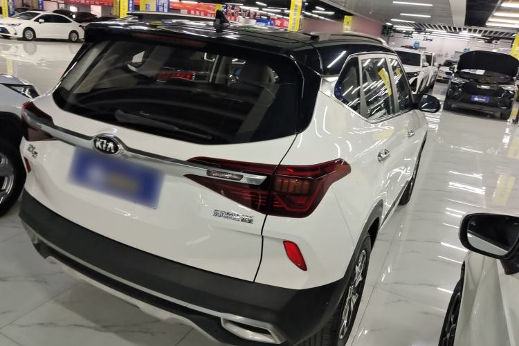Used Kia KX3 2020 1.5L CVT Trend Edition Rear Right 45 Deg