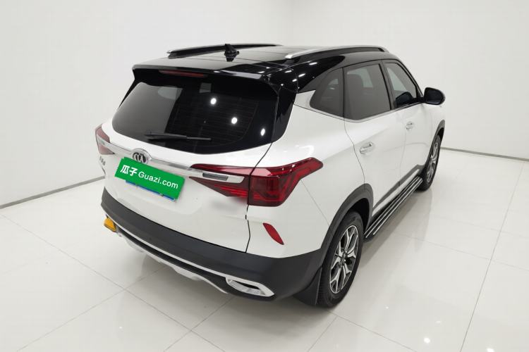 Used Kia KX3 2020 1.5L CVT Trend Edition Rear Right 45 Deg