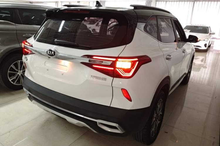 Used Kia KX3 2020 1.5L CVT Trend Edition Rear Right 45 Deg