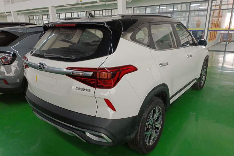 Used Kia KX3 2020 1.5L CVT Trend Edition Rear Right 45 Deg