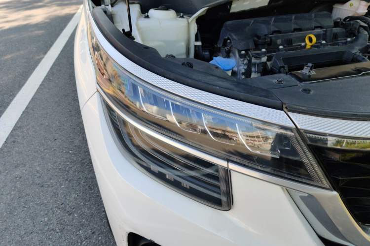 Used Kia KX3 2020 1.5L CVT Trend Edition Right Front Headlight