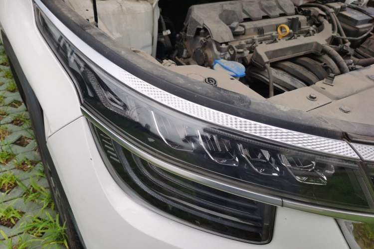 Used Kia KX3 2020 1.5L CVT Trend Edition Right Front Headlight