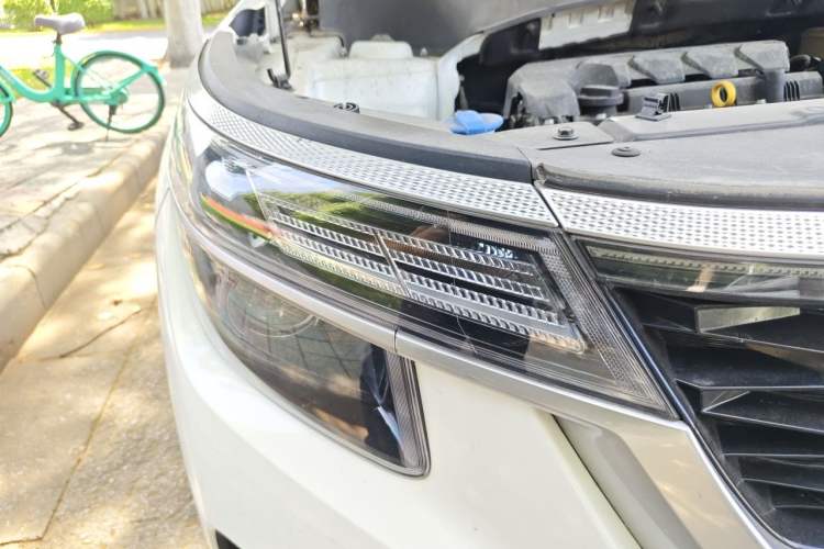 Used Kia KX3 2020 1.5L CVT Comfort Edition Right Front Headlight