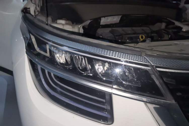 Used Kia KX3 2020 1.5L CVT Trend Edition Right Front Headlight