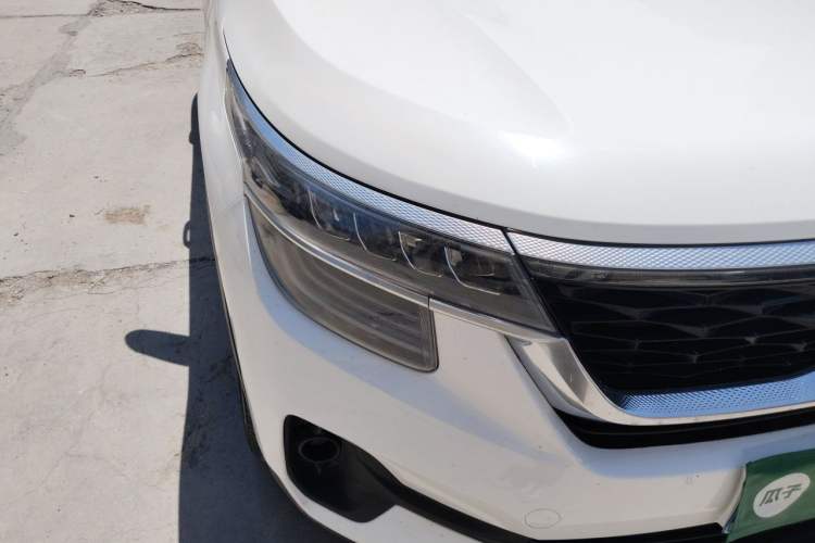 Used Kia KX3 2020 1.5L CVT Trend Edition Right Front Headlight
