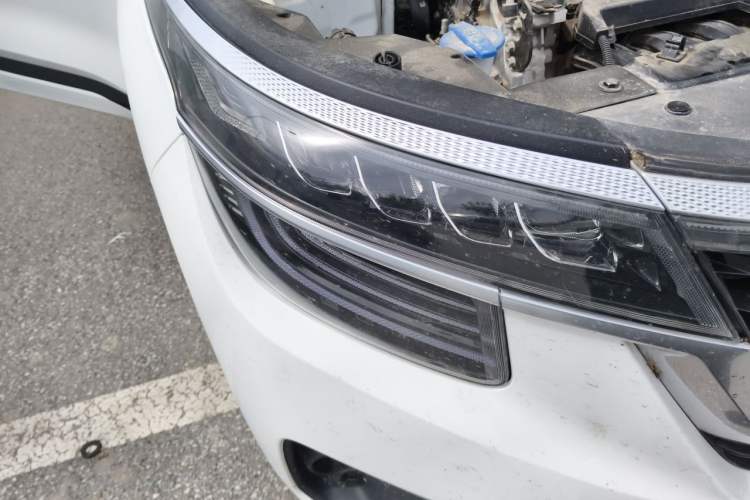 Used Kia KX3 2020 1.5L CVT Smart Edition Right Front Headlight
