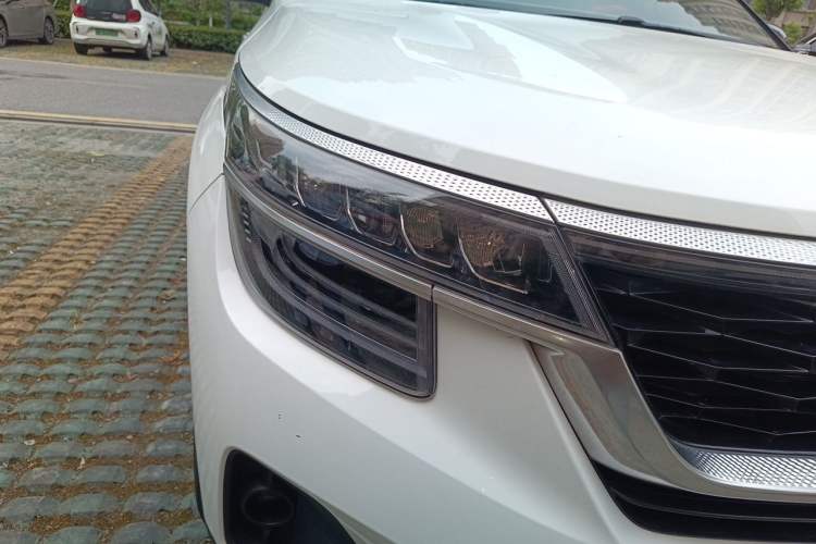 Used Kia KX3 2020 1.5L CVT Trend Edition Right Front Headlight