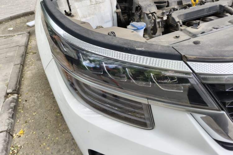 Used Kia KX3 2020 1.5L CVT Trend Edition Right Front Headlight
