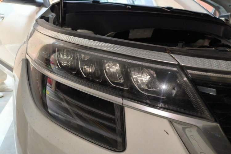 Used Kia KX3 2020 1.5L CVT Trend Edition Right Front Headlight