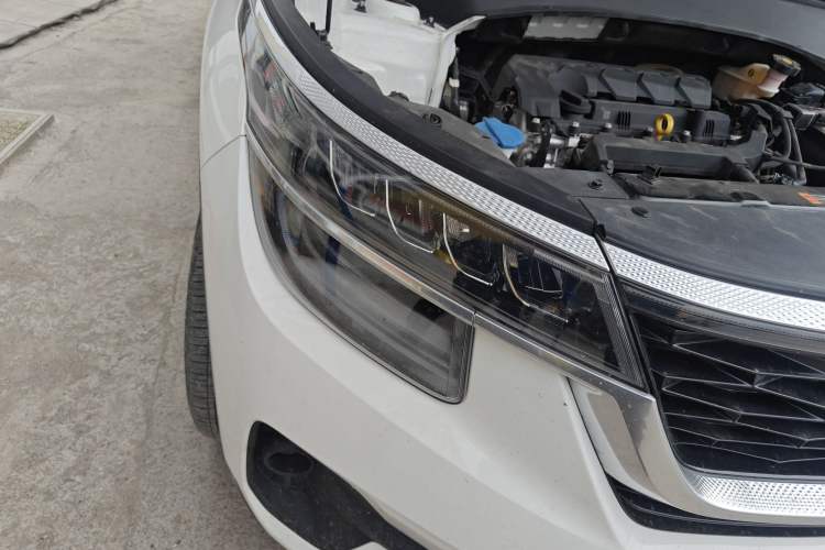 Used Kia KX3 2020 1.5L CVT Trend Edition Right Front Headlight