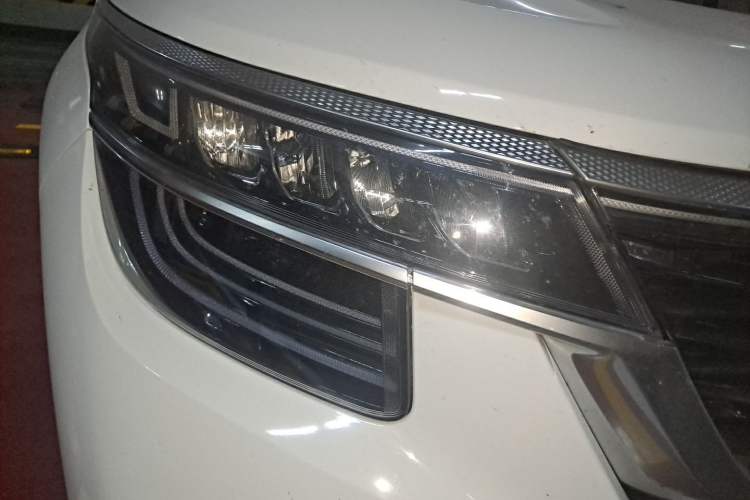 Used Kia KX3 2020 1.5L CVT Trend Edition Right Front Headlight