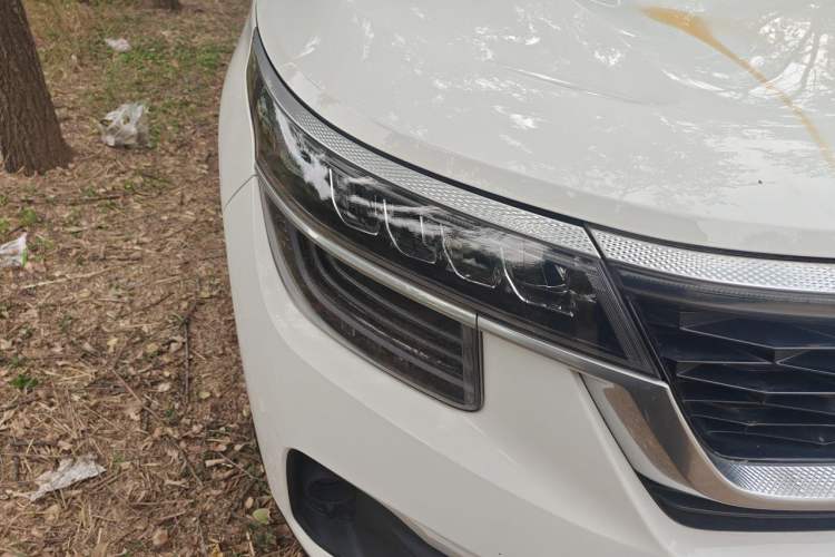 Used Kia KX3 2020 1.5L CVT Trend Edition Right Front Headlight