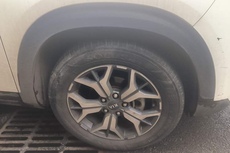 Used Kia KX3 2020 1.5L CVT Trend Edition Right Front Wheel Hub