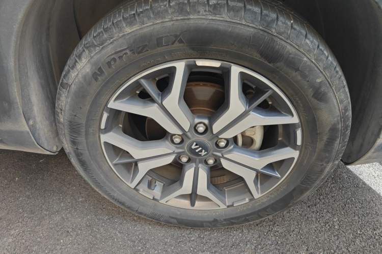 Used Kia KX3 2020 1.5L CVT Trend Edition Right Front Wheel Hub
