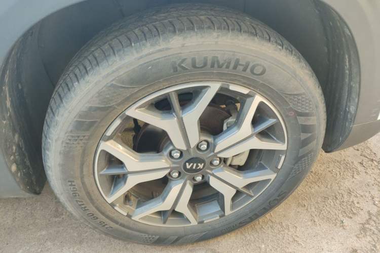 Used Kia KX3 2020 1.5L CVT Trend Edition Right Front Wheel Hub