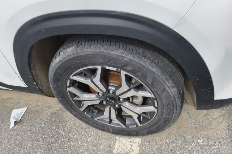 Used Kia KX3 2020 1.5L CVT Smart Edition Right Front Wheel Hub