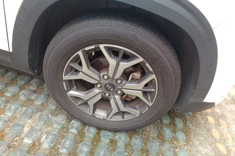 Used Kia KX3 2020 1.5L CVT Trend Edition Right Front Wheel Hub