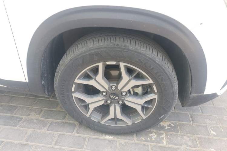 Used Kia KX3 2020 1.5L CVT Trend Edition Right Front Wheel Hub