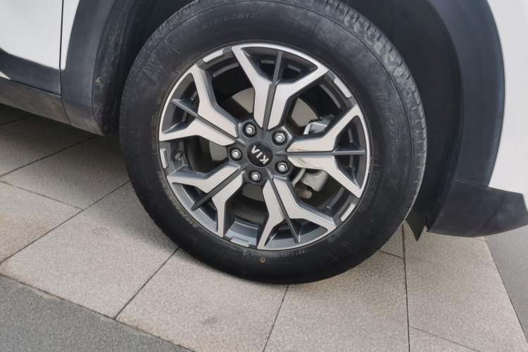 Used Kia KX3 2020 1.5L CVT Trend Edition Right Front Wheel Hub