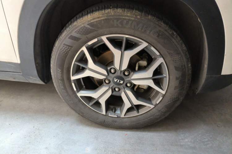 Used Kia KX3 2020 1.5L CVT Trend Edition Right Front Wheel Hub