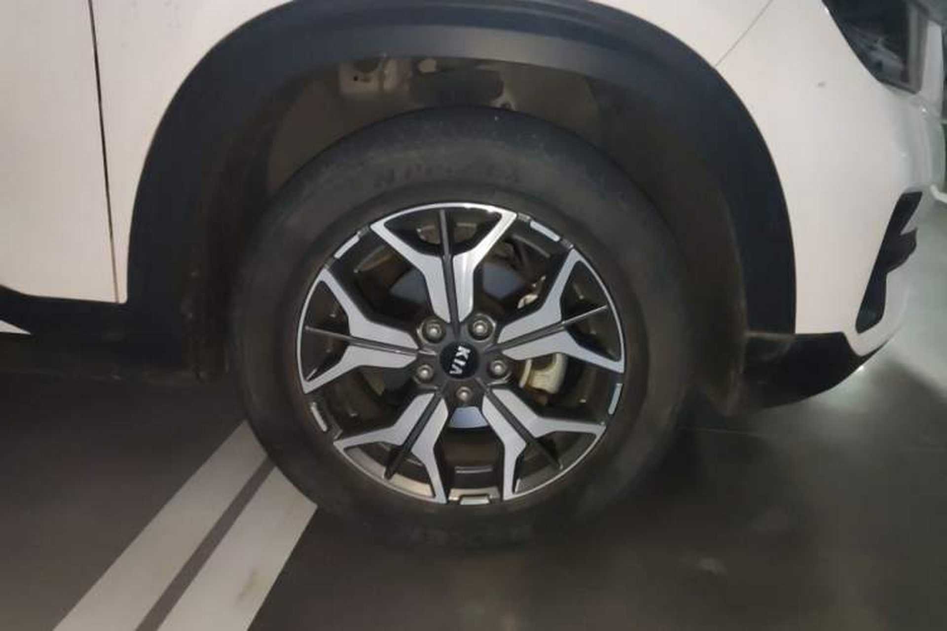 Used Kia KX3 2020 1.5L CVT Trend Edition Right Front Wheel Hub
