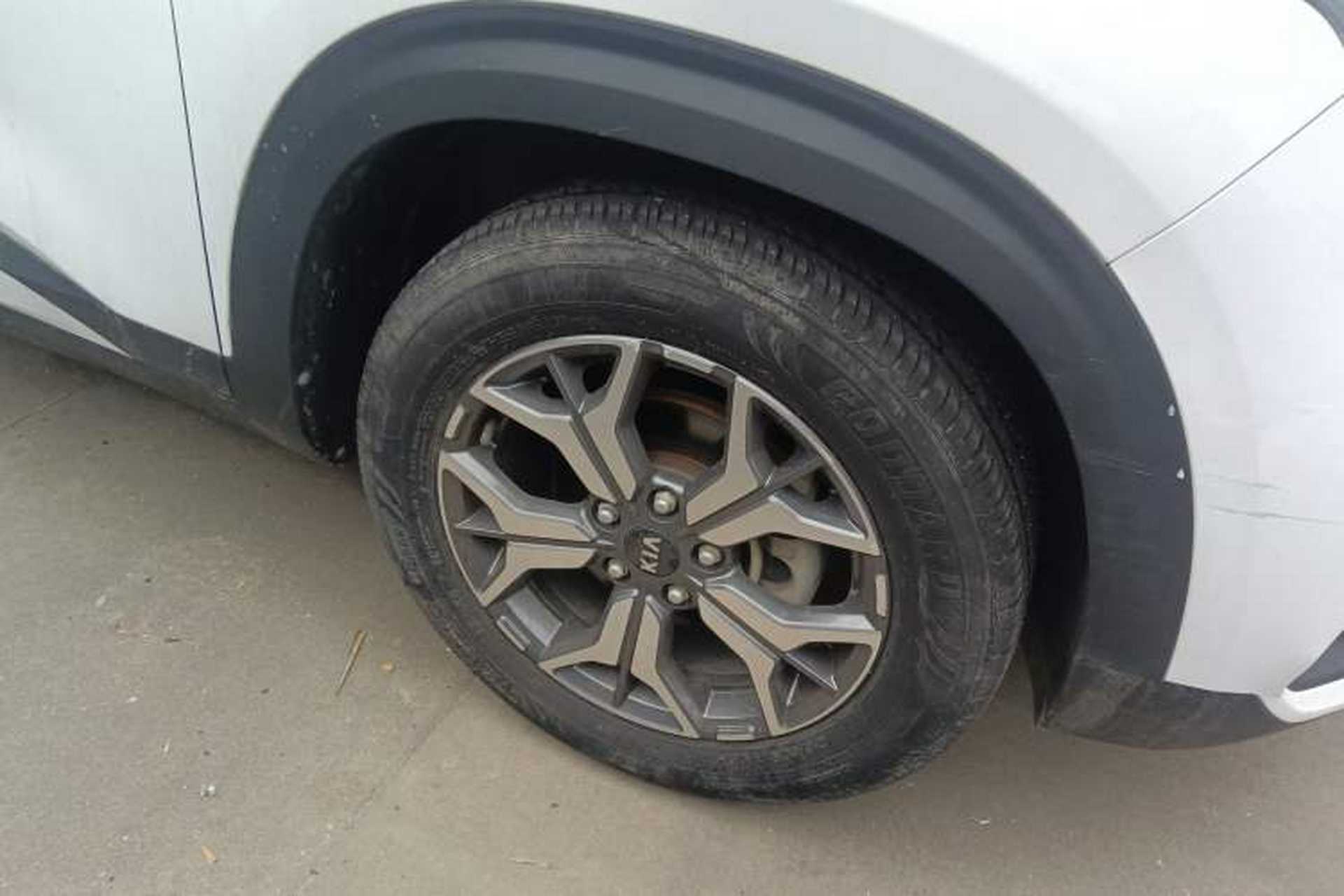 Used Kia KX3 2020 1.5L CVT Trend Edition Right Front Wheel Hub