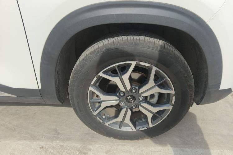 Used Kia KX3 2020 1.5L CVT Trend Edition Right Front Wheel Hub