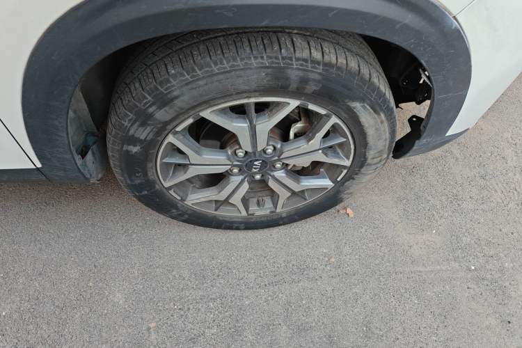 Used Kia KX3 2020 1.5L CVT Trend Edition Right Front Wheel Hub