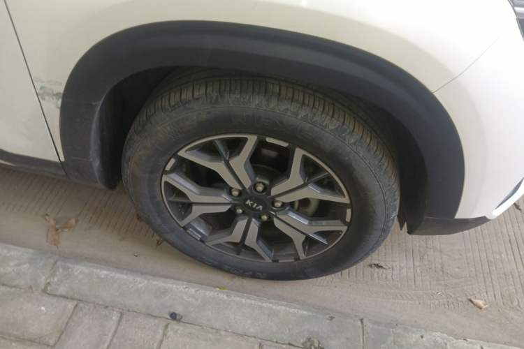 Used Kia KX3 2020 1.5L CVT Trend Edition Right Front Wheel Hub