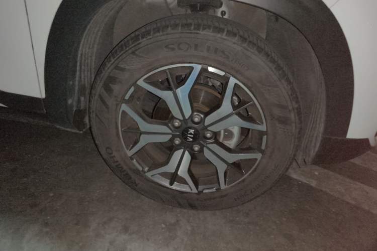 Used Kia KX3 2020 1.5L CVT Trend Edition Right Front Wheel Hub