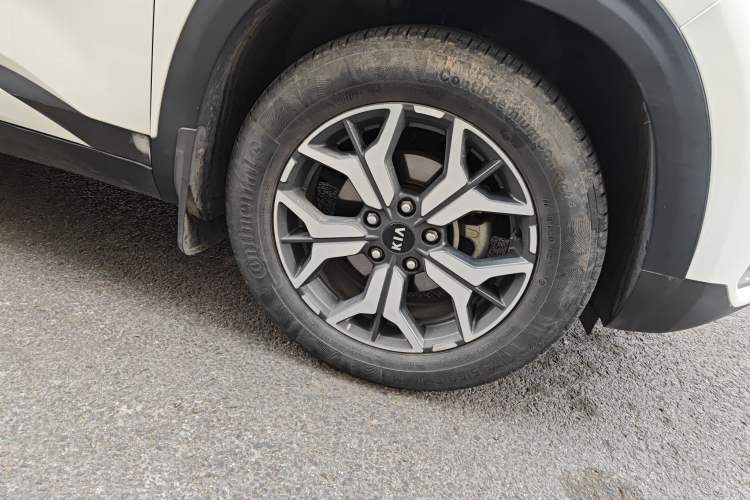 Used Kia KX3 2020 1.5L CVT Trend Edition Right Front Wheel Hub