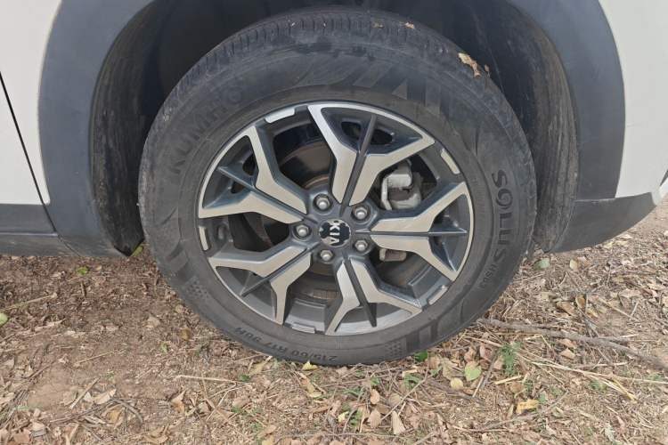 Used Kia KX3 2020 1.5L CVT Trend Edition Right Front Wheel Hub