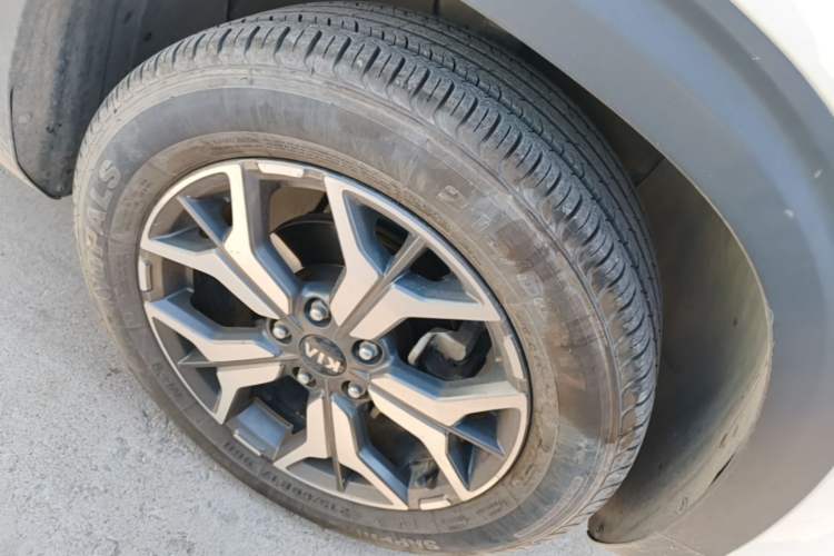 Used Kia KX3 2020 1.5L CVT Trend Edition Right Front Wheel Hub